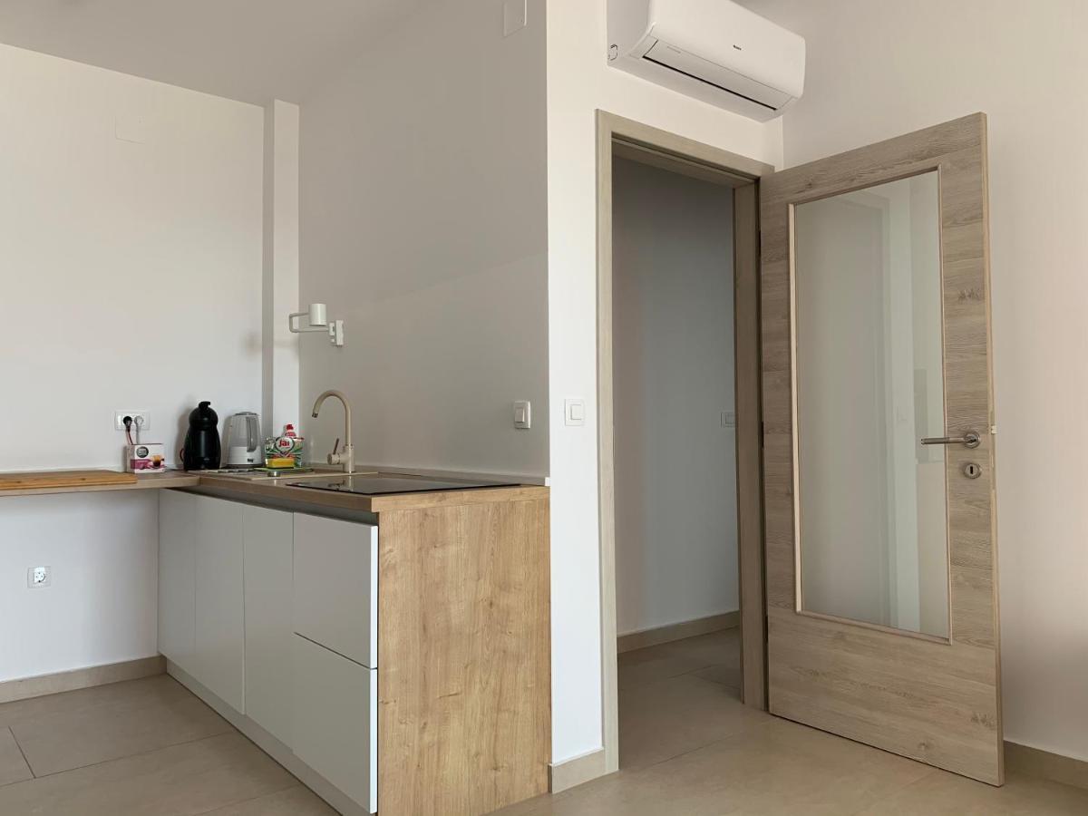 Apartment Garden Mandre Luaran gambar